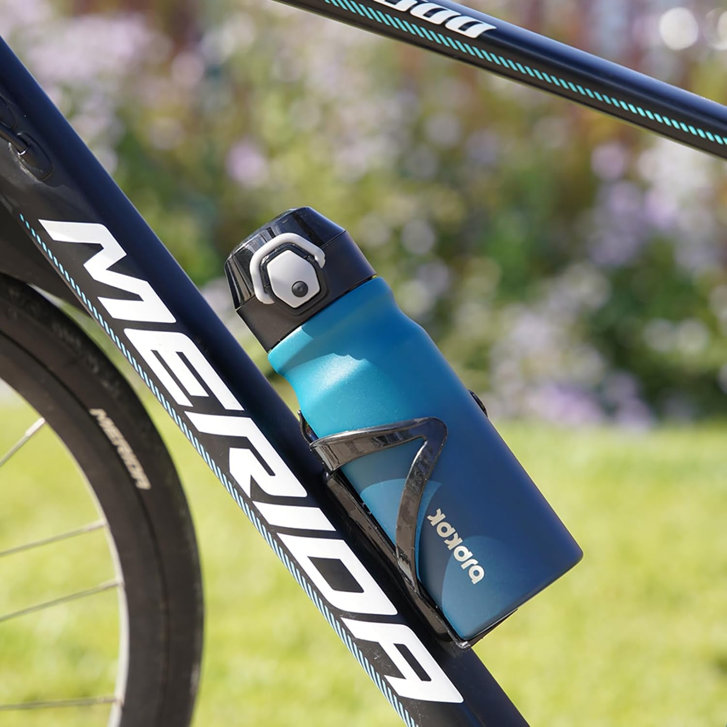 BJPKPK 18oz Insulated Water Bottle with Straw Stainless Steel Double Wall Water Bottles BPA Free Leak Proof Thermal Flask with Lockable Flip Lid and Soft Silicone Spout,Indigo Black